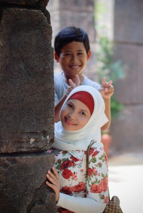 Mengintip dibalik batu