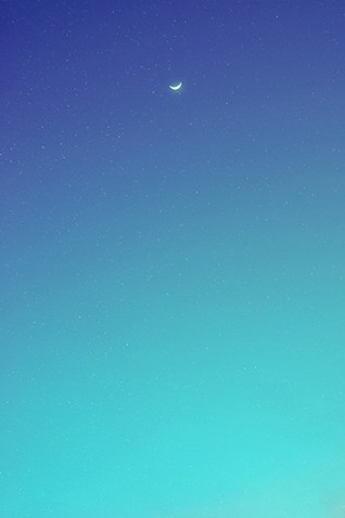 Moon and stars? In the morning?!