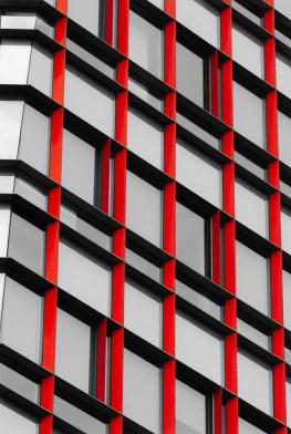 Curve as the pattern breaker